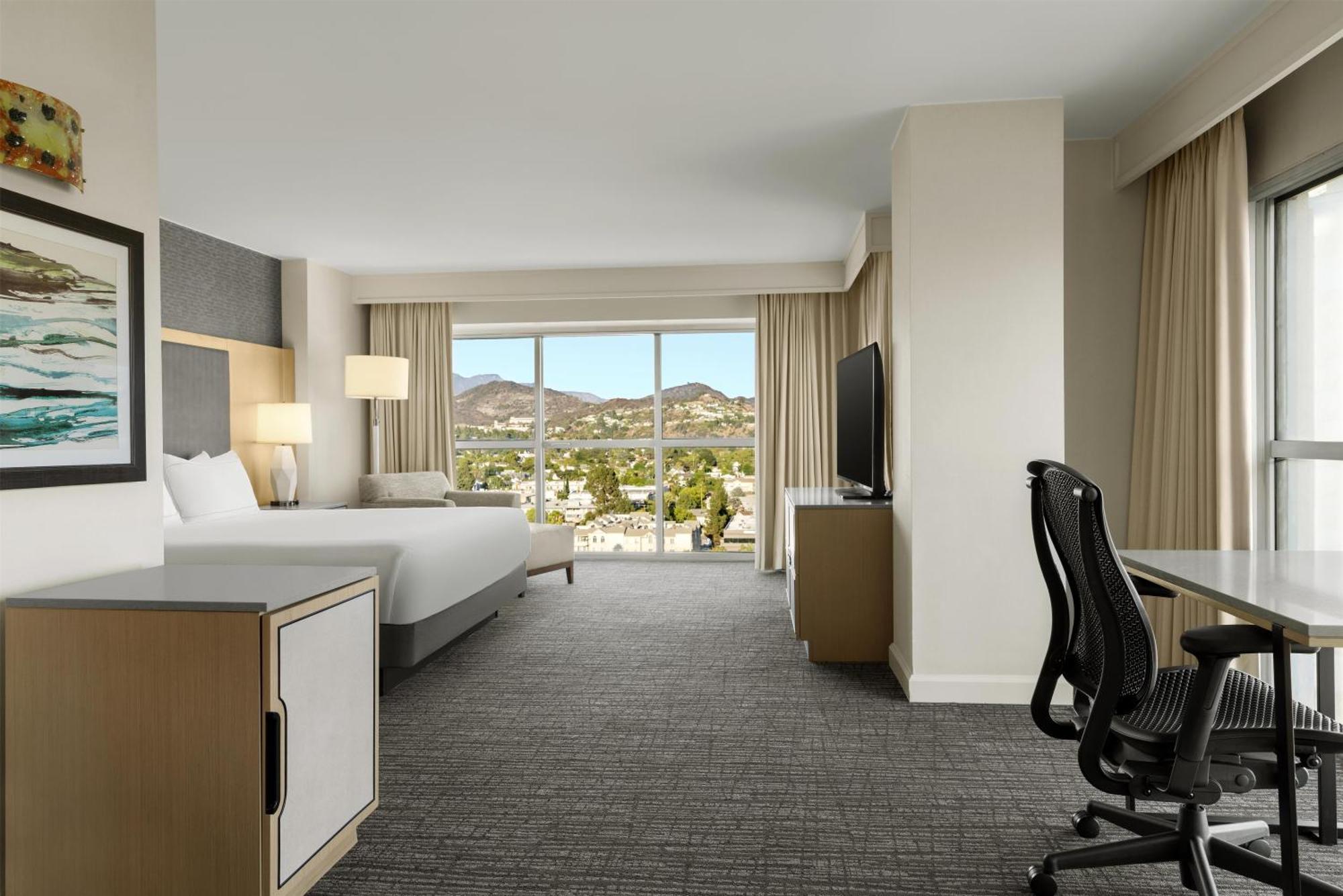 Executive King Room,1551295090:JPEG